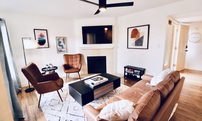 Central Scottsdale Condo | Mountain View Pickleball Place