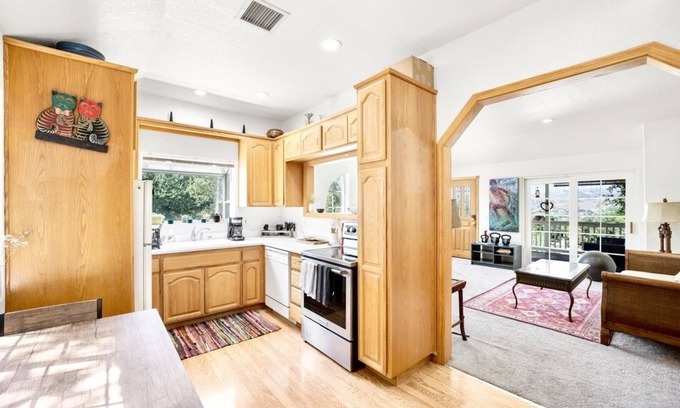 Simi Valley House | Mountain View Retreat in the Heart of Simi Valley!