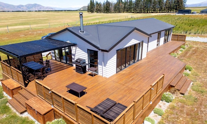 Ben Ohau House | Mountain View Retreat, Twizel FREE WIFI