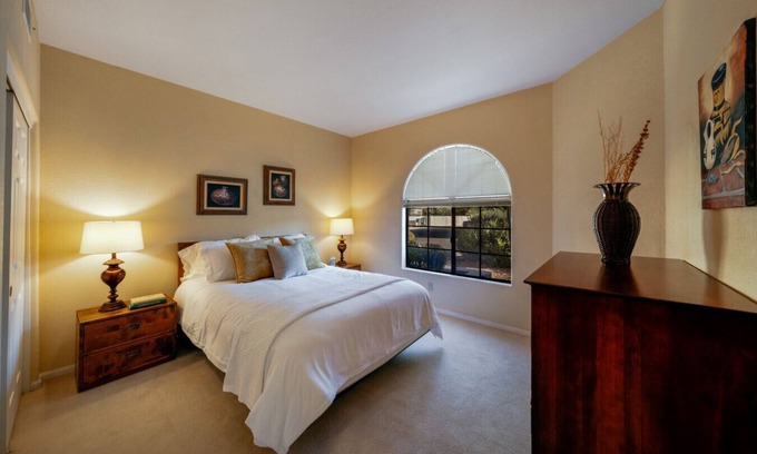Tucson House | Mountain Views/2 BR 2 BA/Fenced Yard/Garage