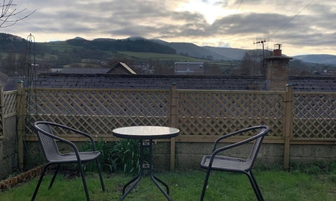 Brecon House | Mountain views in the heart of Brecon Town
