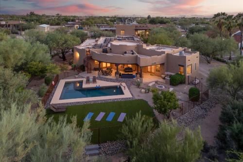 Pinnacle Peak House | Mountain Views - Pool - Games - YogaDeck