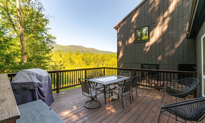 Birch Hill House | Mountain views! Updated! 7 min to NoCo Village, 5 min to Echo Lake & Saco!