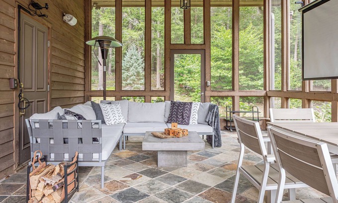 Acra House | Mountain Vista Escape