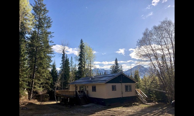 Golden House | Mountain Vista private acreage cabin