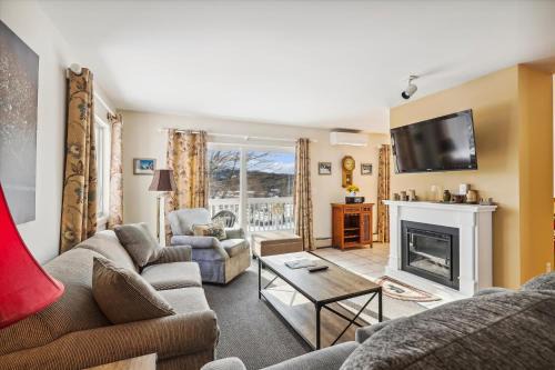 Stowe Area House | Mountainside Condo J201