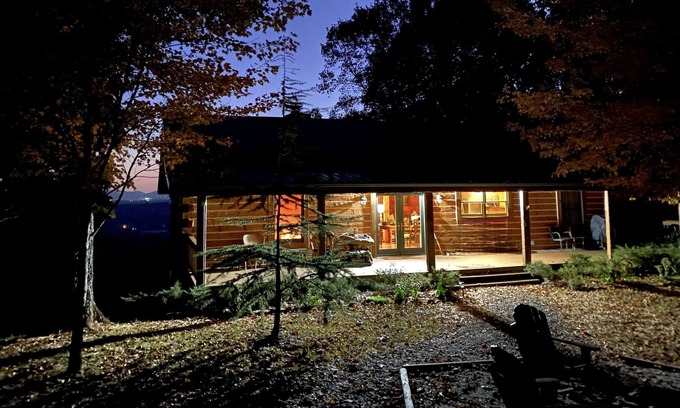 Hays Cabin | Mountaintop cabin near Stone Mountain State Park and Roaring River Vineyards