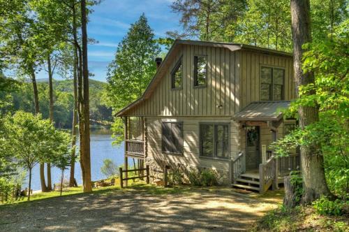 Ellijay House | Mountainview Lake Retreat