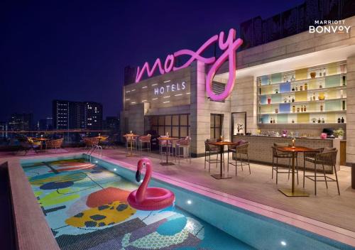 Andheri West Hotel | Moxy Mumbai Andheri West