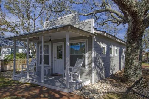 Harkers Island House | Mr, Bennie's Cafe home