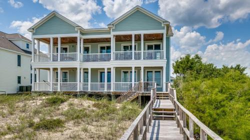 North Litchfield Beach House | Mr, Bugs Summer House home by Peace Vacations