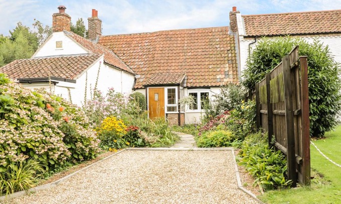 Clenchwarton House | Mrs Dale's Cottage