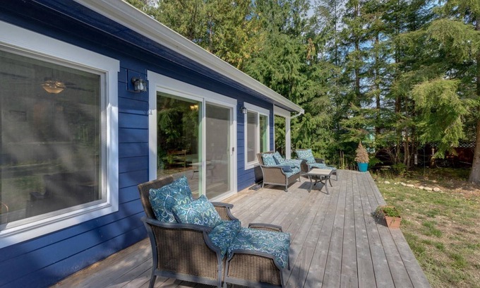 Maple Falls House | Mt. Baker Lodging Cabin 47 - Sleeps 6!
