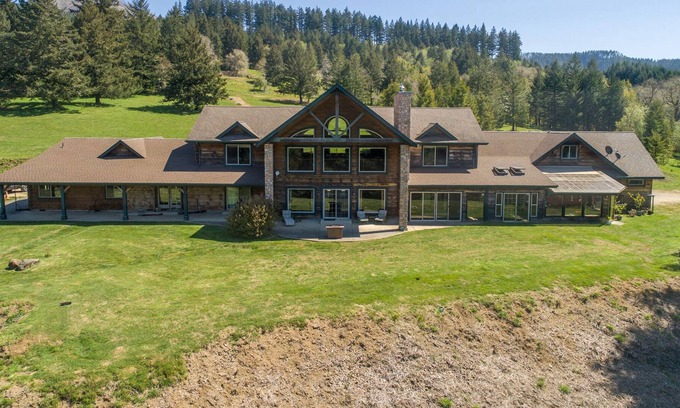 Brookings House | Mt Emily Lodge on a Ranch setting Overlooking the Chetco River Valley