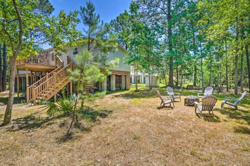 Mount Pleasant House | Mt Pleasant Retreat with Grill 10 Mi to Beach