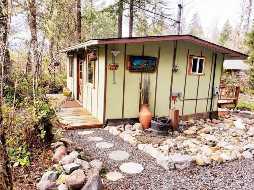 Paradise Estates House | Mt Rainier Little Green Cabin On Big Creek!