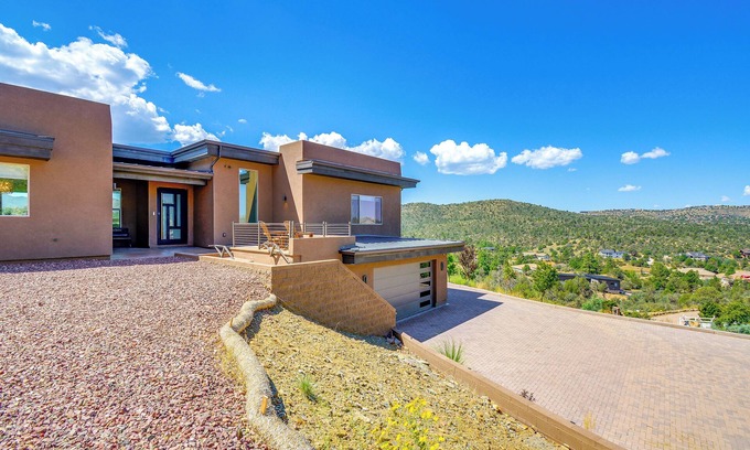 Lynx Mountain View Estates House | Mtn-View Retreat w/Game Room in Prescott!