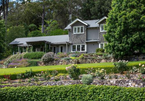 Bellawongarah House | Mulgrave House - By Latitude South Coast