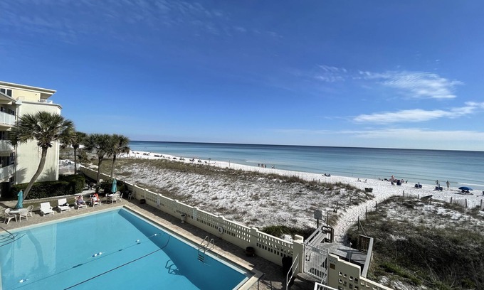 Fort Walton Beach - Destin Condo | Multi-day Discounts, Oceanfront, Pool, BBQ Grill, Laundry, Parking