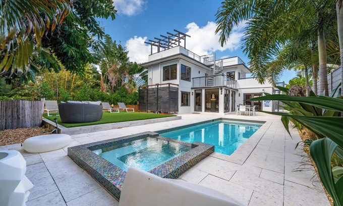 Barrier Island House | Multi-Level Beach Estate With Heated Pool!