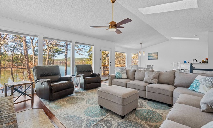 Hot Springs Village House | Multifamily, Lakefront House! Private Dock - Dogs
