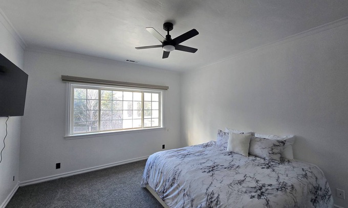 Summit Estates Apartment | Munguia Summit Camp Modern Home Unit B