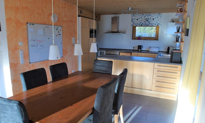 Munchen District Apartment | Munich Countryside XXL Apartment B - S-Bahn train - nearby brewery village Aying