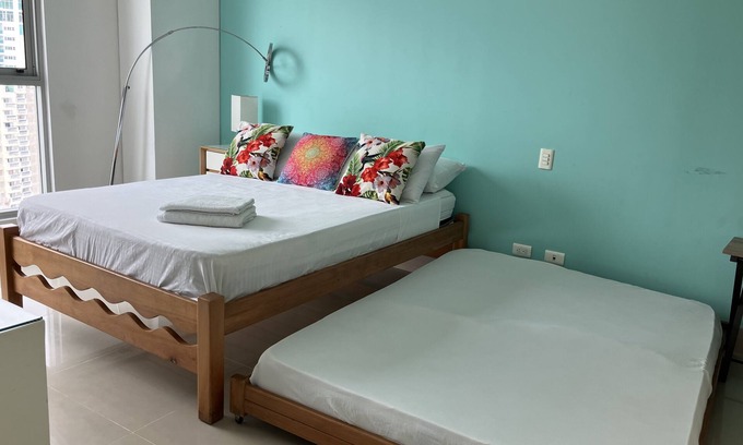 El Laguito Apartment | Murano Elite Piso 25