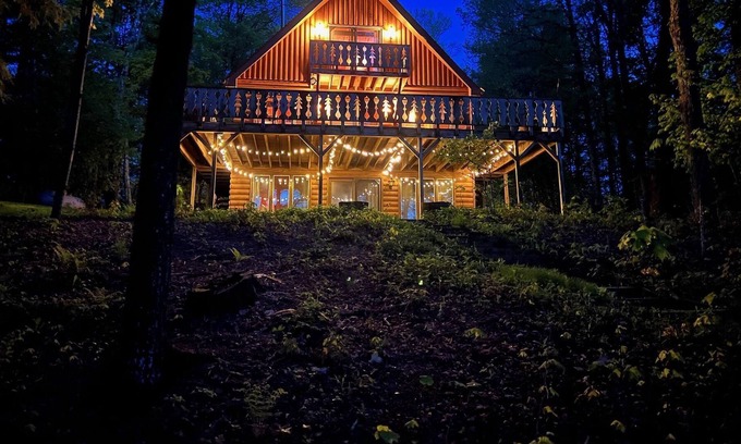Clam Lake House | Murmurwood Chalet-Upper Clam Lake