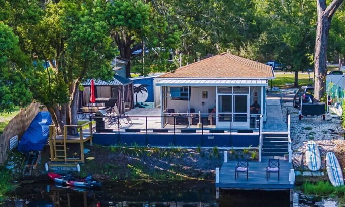 Odessa House | Murphy's Cove Retreat - Lakeside Hot Tub Included