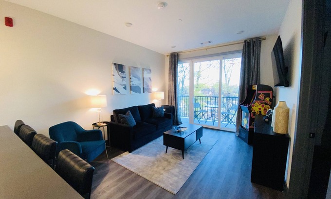 Rolling Mill Hill Condo | Muse Condo - Walking distance to Broadway, Ascend Amphitheater & Titans Stadium.