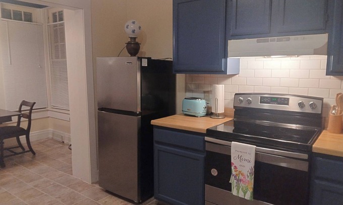 St. Joseph Apartment | Musem hilltop Place city views 6 sleeps Pet-friendly Friendly