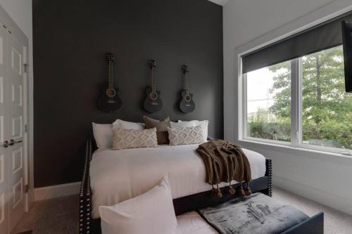Eighth Avenue House | Music City Charmer! 3 Bedrooms-2 miles to Downtown