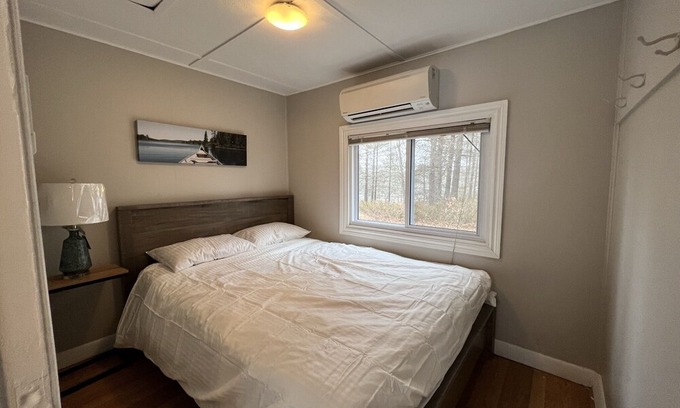 Severn Cottage | Muskoka - The Hummingbird Tea Lake