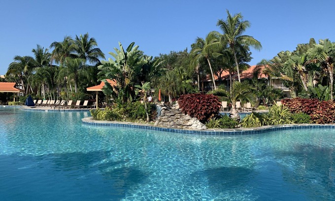 Naples Condo | Must see! Falling Waters, Naples, Florida