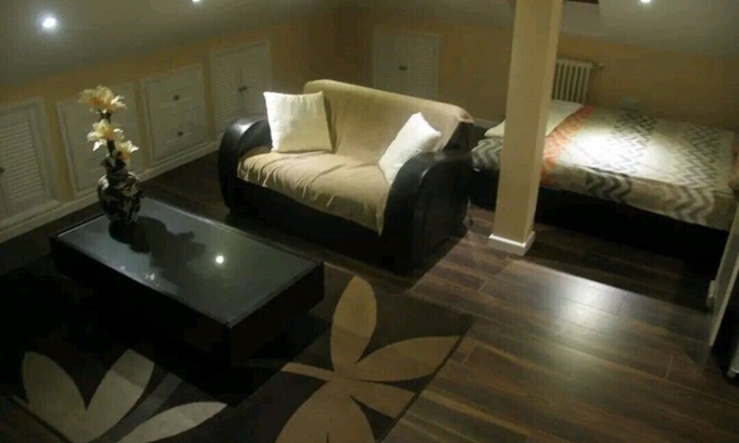 Brooklands Apartment | Must See, Modern Cosy Private Studio in Romford with WiFi