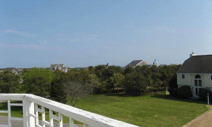 Katama House | MV Beach Escape - Spacious Katama Beach House. nBooking for 2026