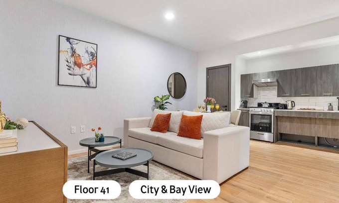 Downtown Miami Apartment | MVR - VIP Pool Deck & Rooftop Lounge Access!