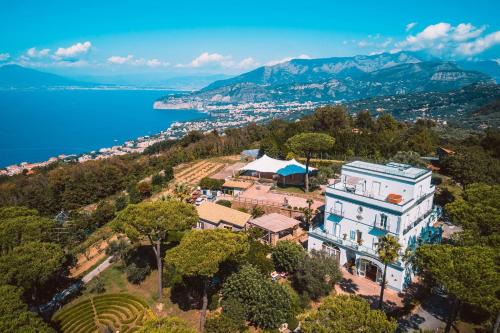 Sant'Agata sui Due Golfi Villa | My Exclusive Italy - Elegant Sorrento Coast Villa with Pool and Tennis Court