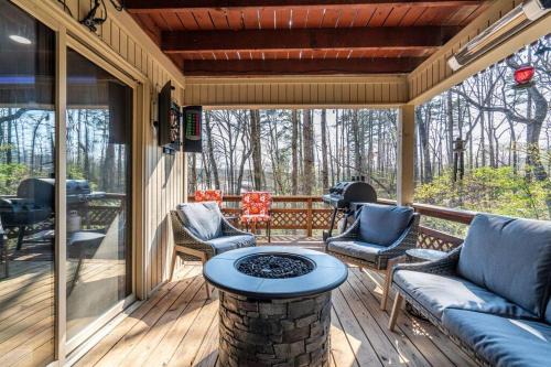Hot Springs Village House | My Happy Place-Games, Lakeview, & Scenery Views