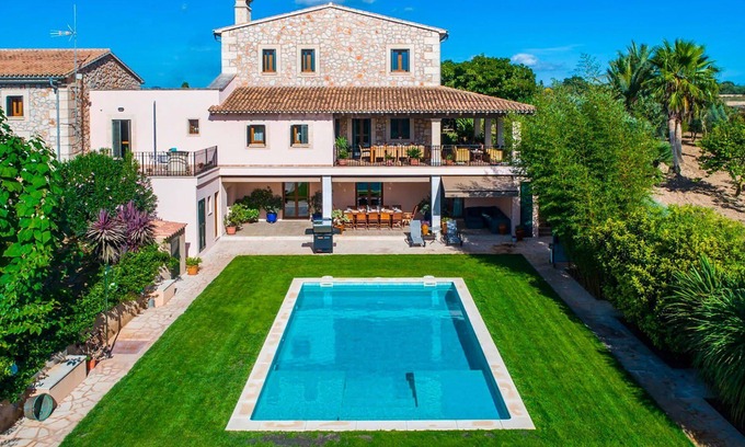 Manacor Villa | My Rental Homes - Villa Carmela with outdoor dining area, bbq and private pool
