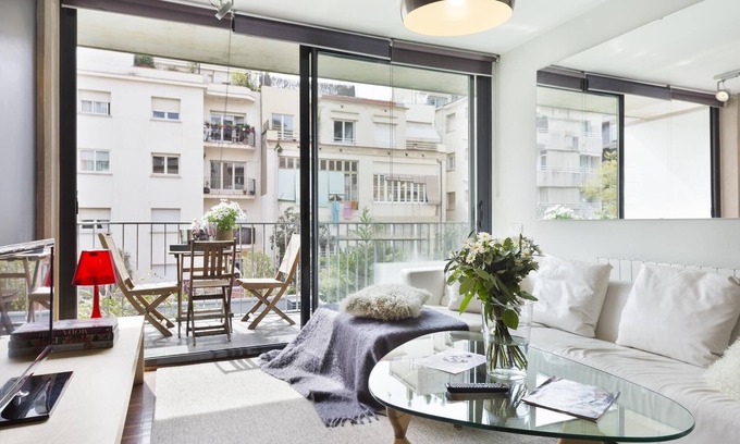 Sant Gervasi Apartment | My Space Barcelona 7 apartments for up to 40 people in downtown Barcelona
