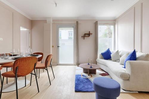 L'Europe Apartment | MyKeypers - Luxury Flat 3BR 8P with Jacuzzi - Haussmann