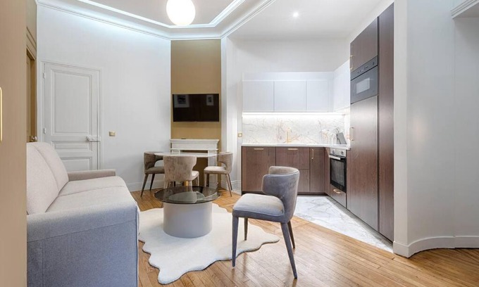 L'Europe Apartment | MyKeypers Luxury Parisian Flat - Heart of Paris