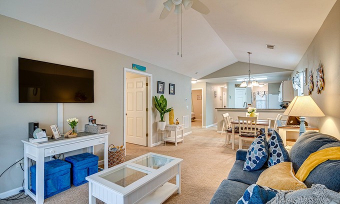 Carolina Forest Condo | Myrtle Beach Golf Course Condo w/Pool Access!