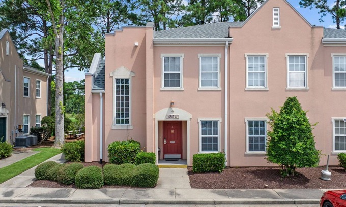 Red Hill Condo | Myrtle Golf Escape at Legends, Pet Friendly, Pool