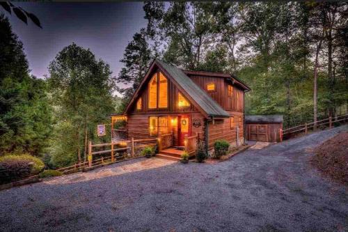 Mineral Bluff House | Mystic Creek Retreat (next to Blue Ridge)