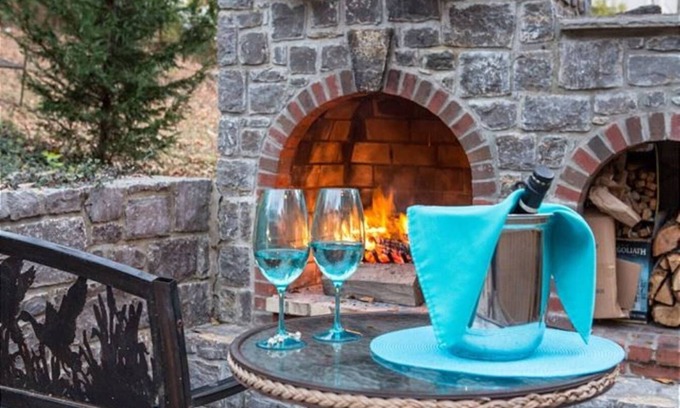 Hillsboro West End House | n Music City Christmas & Nashville "Big Bash" New Years Eve Available!nnnnnn