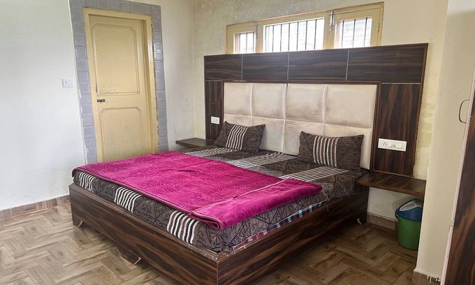 Kasauli Villa | N V Villa Homestay
