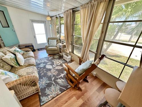 Nettles Island House | N1019 immaculate 2 b 1 Ba 1978 beach bungalow